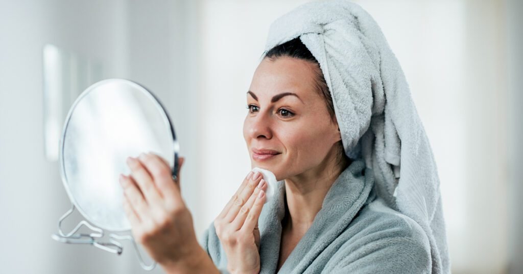 The benefits of apple cider vinegar for skin and hair:
