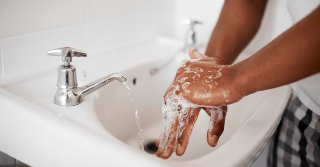 Essential hand hygiene tips for sensitive skin